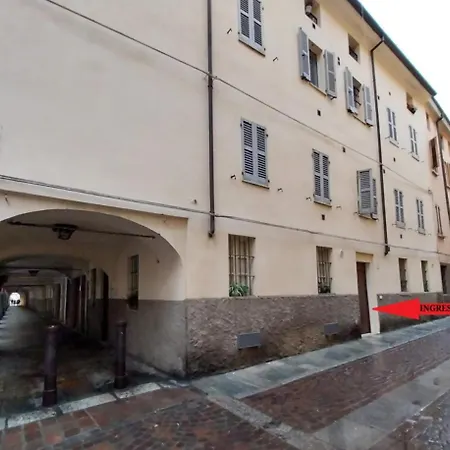 Bgo Delle Colonne 22 * Parma